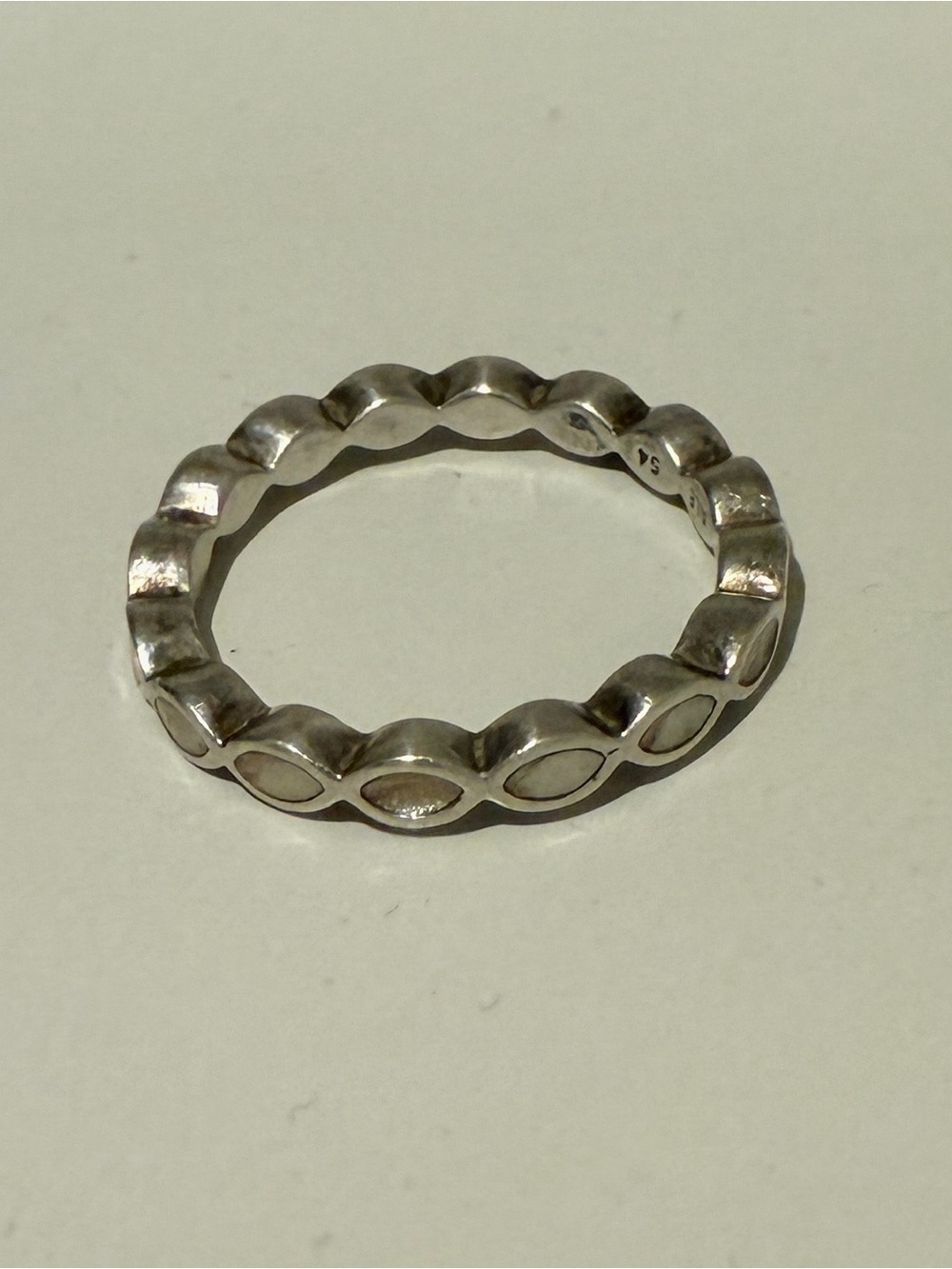 Pandora Sterling Silver Mother of pearl Wave Link Band Ring